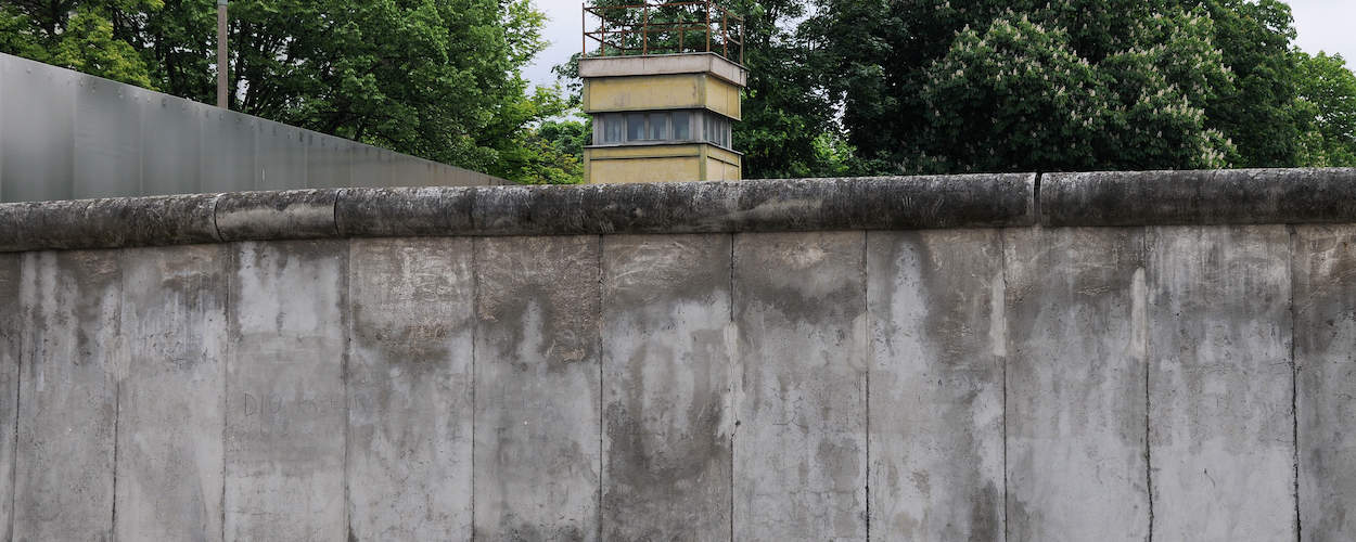 Mauer Tour Berlin Turm 1250x500